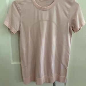 Lululemon Swiftly Breath Short Sleeve